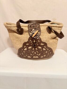 Woven Straw Tote with Decorative Brown Leather Overlay